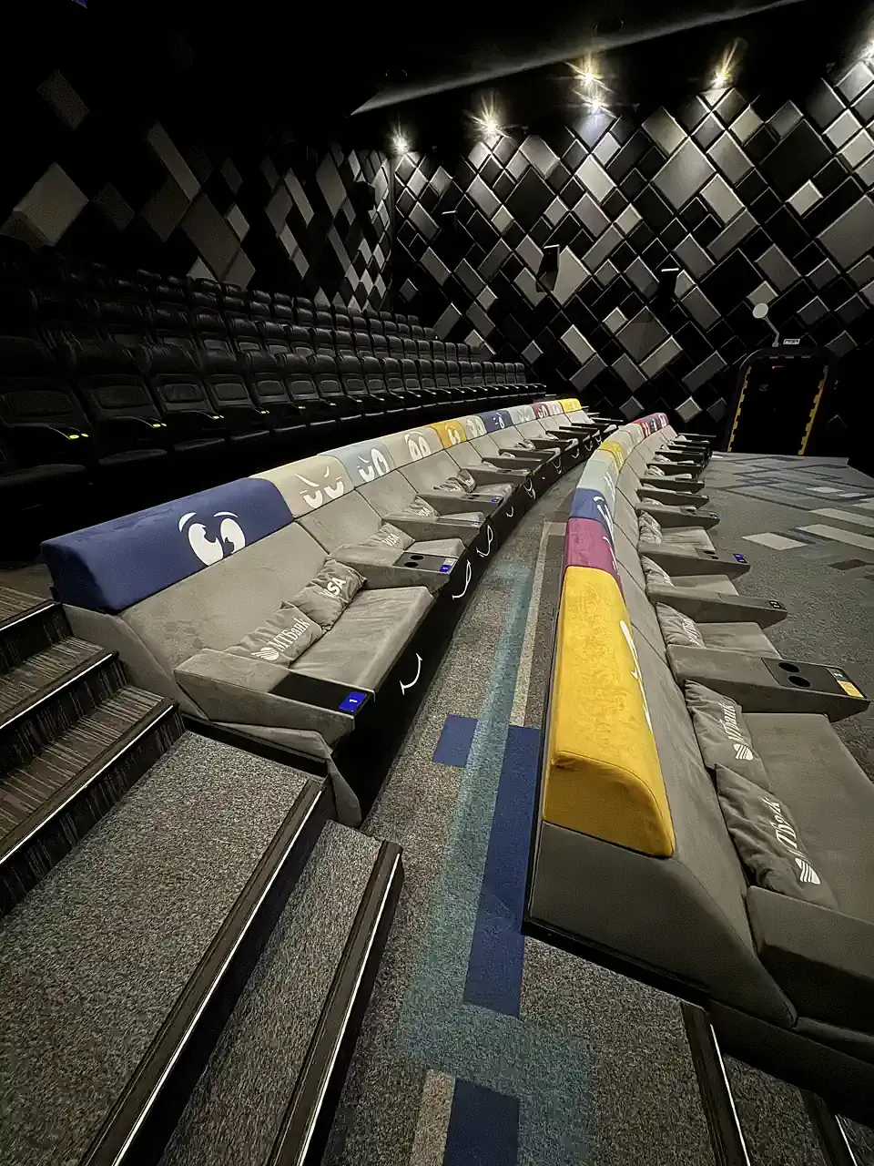 Мягкая Мебель для Кинотеатр MOON, в ТЦ Dana Mall